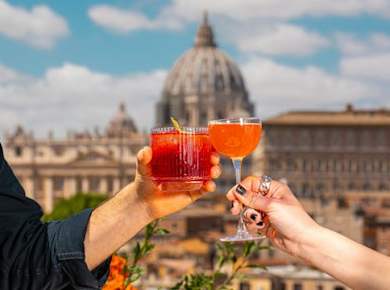 Geführte Tour zu den Piazzas und Brunnen in Rom bei Sonnenuntergang mit Aperitif