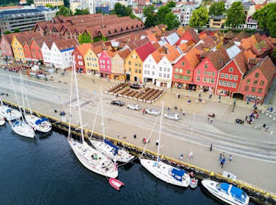 Rundgang durch die Stadt Bergen mit einem ortskundigen Reiseleiter