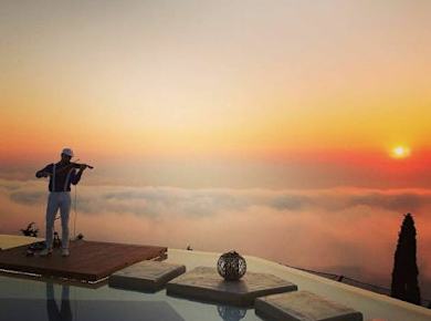 Sunset evening at Amente restaurant and bar with transfers