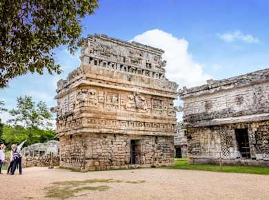 Tour of Chichen Itza’s Maya ruins and Cenote Tsukán with Lunch
