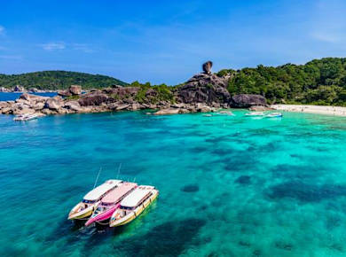 Schnorchelausflug von Krabi zu den Similan Inseln mit dem Schnellboot