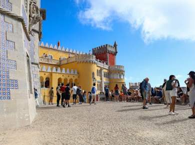 Full-day shared tour to Fátima, Nazaré, and Sintra from Lisbon