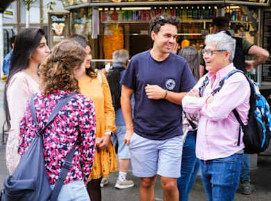 Vienna food, coffee and market guided tour
