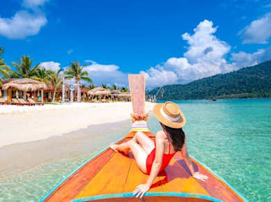 Koh Lipe island hopping by private longtail boat with snorkel