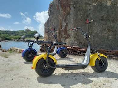 Electric scooter tour in Jan Thiel area