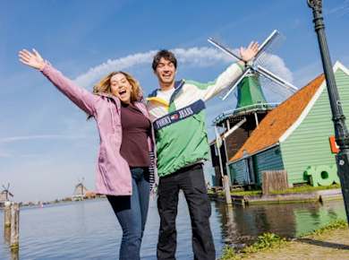 Zaanse Schans windmill and clog factory visit with cheese tasting from Amsterdam