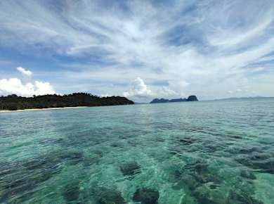 Full-day Thai island-hopping boat tour