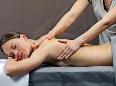 Dreistündiger Caldea Classic Zugang & Massage