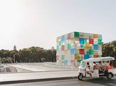 Málaga electric tuk tuk tour