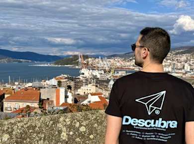 Shared walking tour through Vigo's historic centre and O Berbés