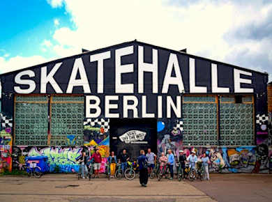 Vibes of Berlin private bike tour