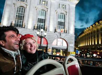Panoramic bus tour of London's Christmas lights
