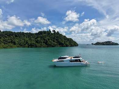 Ganztägige Katamaranfahrt zum Sonnenuntergang in der Phang Nga Bay ab Phuket