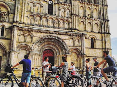 Bordeaux 3-hour bike tour to discover the city highlights