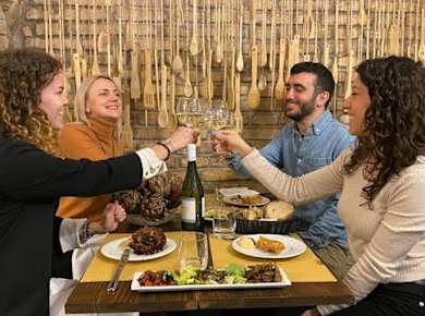 Traditional tasting dinner with locals in Rome's Jewish Quarter
