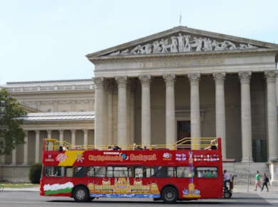 Budapest Stadtrundfahrt mit Hop-on-Hop-off-Bus