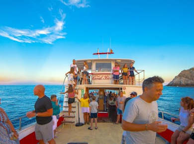 Bootsfahrt durch den Naturpark Llevant mit Barcos Coral