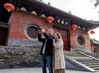 Private Day Tour to Shaolin Temple and Longmen Grottoes from Luoyang