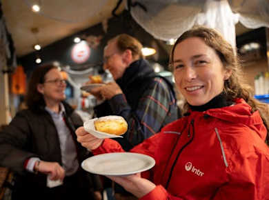 Vienna food, coffee and market guided tour