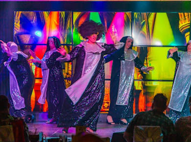 Music Hall Tavern with Transfer