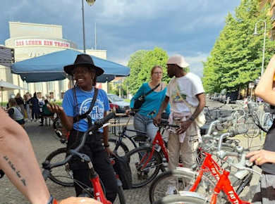 Geführte Fahrradtour durch Berlin mit versteckten Orten und Straßenkunst