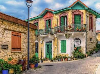 Besichtigung des Dorfes Omodos mit Naturwanderung und Weinverkostung