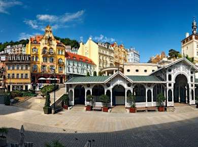 Guided day trip to Karlovy Vary spa town from Prague