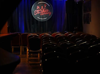 In Stitches Comedy Club 7 Nächte die Woche Tickets
