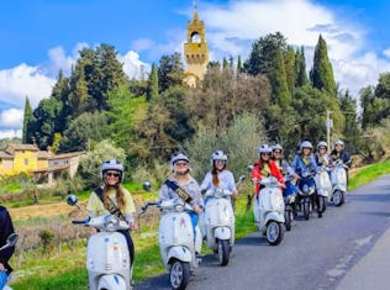 Ganztägige Vespa-Tour im Chianti-Gebiet ab Siena