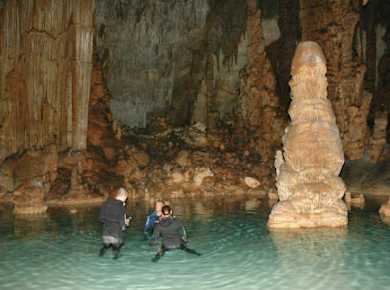 Abenteuer Seehöhle mit Transfer durch Skualo Portocolom