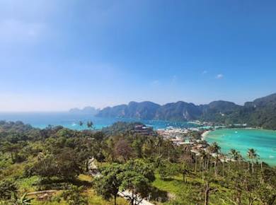 Tagesausfluge Schnellboot-Tour zu den Phi Phi Inseln mit Mittagsbuffet