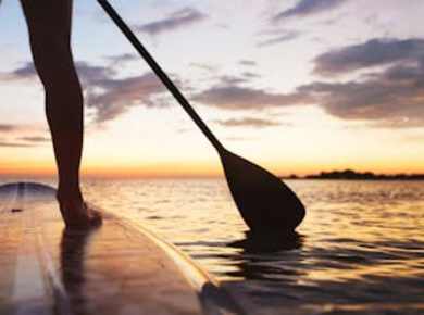 LED-Stand-up-Paddleboarding-Tour bei Sonnenuntergang in Cala Ratjada