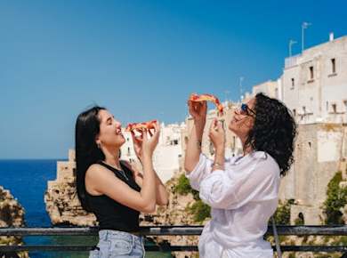 Polignano a mare in einem Tag mit Straßenessen, Tuk-Tuk und Meeresgrotten-Tour