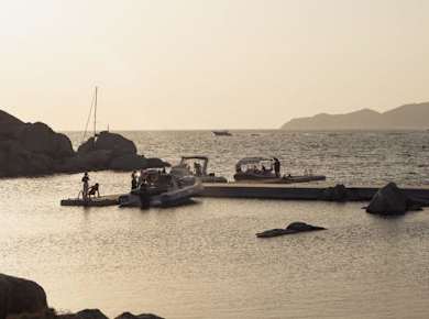 Sonnenuntergangstour mit dem Beiboot und Aperitif auf der Insel Cavoli