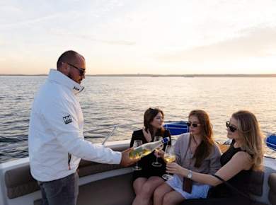 Scenic one-hour cruise around Sopot Marina