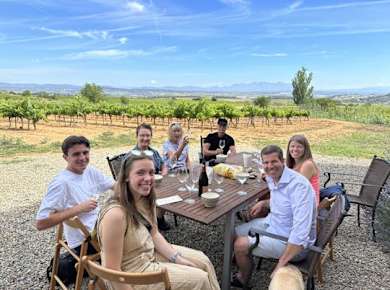 Kleine Gruppe Cava und Weinprobe Tagesausflug von Barcelona