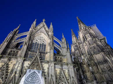 Walking tour discovering Cologne's medieval history