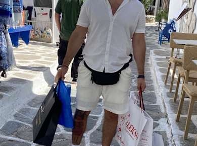 Guide Shopping and Walking Tour in Mykonos Town
