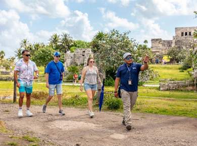 Guided tour of Tulum and visit to a modern Maya community