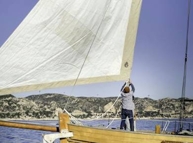 Segeltour durch die Calanques von Marseille mit Essen an Bord