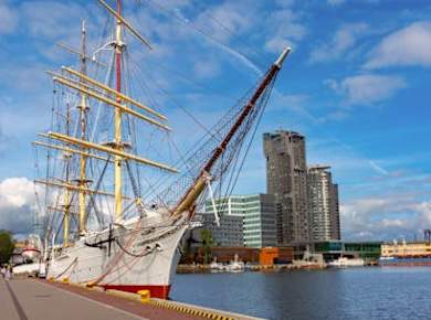 Private Gdynia top highlights walking tour with waterfront exploration