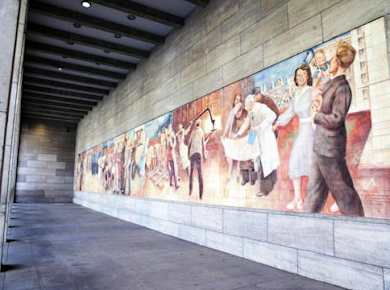 Berlin guided walking tour in English