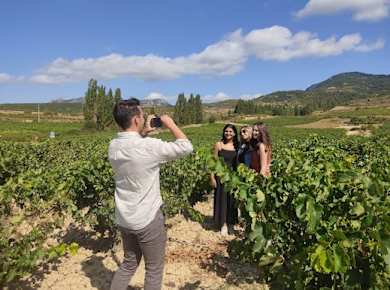 Rioja-Weintour mit Weingutbesichtigung und Laguardia ab Pamplona