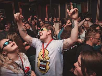 Kneipenerlebnis in Krakau mit offener Bar und VIP-Zugang zum Club