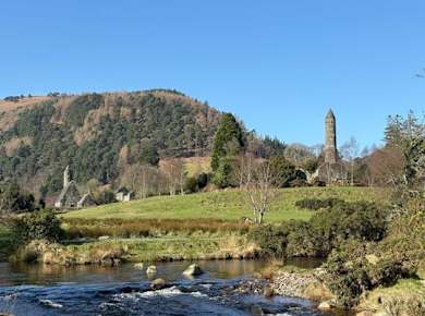 Geführte Tour mit Tourguide zu den Wicklow Mountains und den Sehenswürdigkeiten von Dublin
