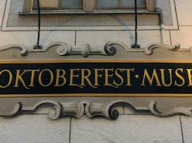 Stadtführung durch München mit Bierverkostung im Oktoberfest-Museum