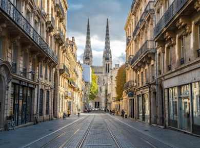 „Whispers of Wine“: Entdecken Sie das Stadtrundgang-Spiel zu den Grand Crus von Bordeaux