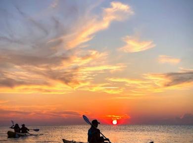 Kajaktour bei Sonnenuntergang auf Ibiza in Portinatx