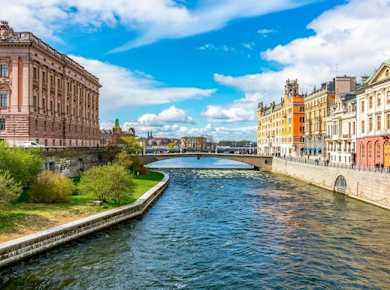 Führung durch das Königliche Schloss in Stockholm und Bootsfahrt auf dem Kanal