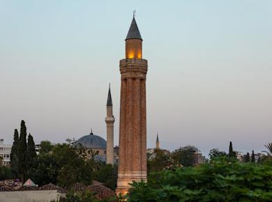 Antalya shopping and old town visit with sunset cruise and dinner